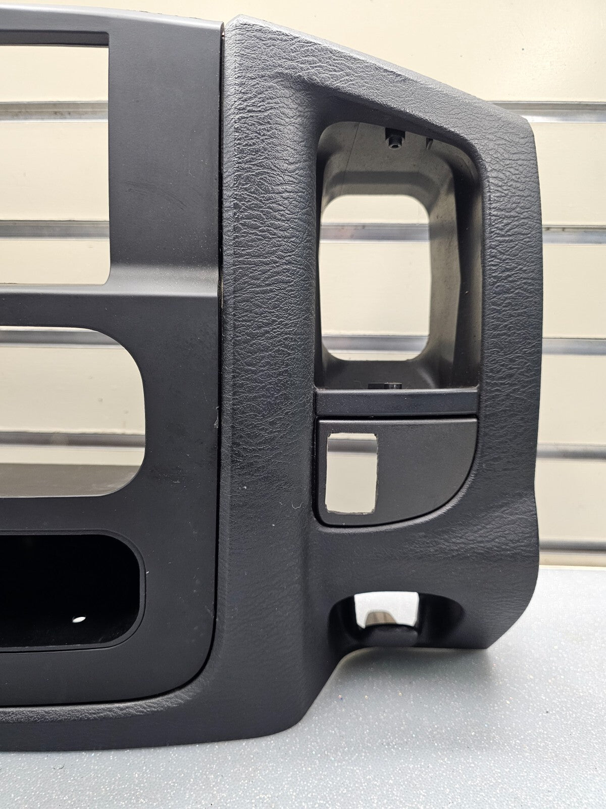 🔥02-05 Dodge RAM Dash RADIO SUUROUND Bezel Climate Trim Panel Storage Black B10