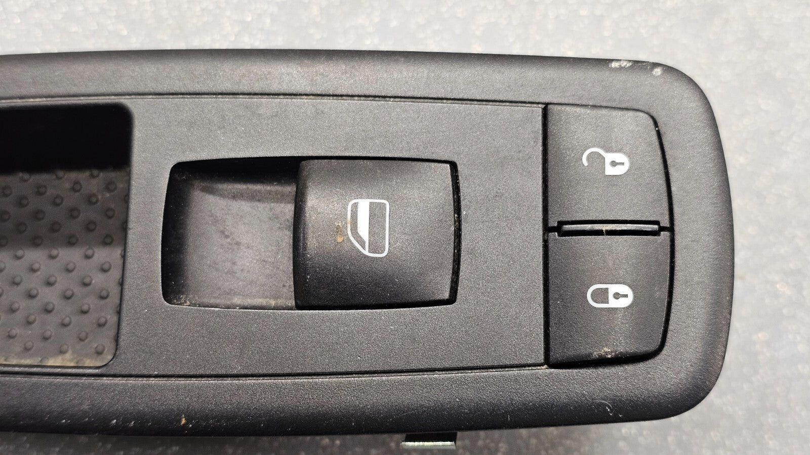 🔥08-11 Grand Caravan Nitro Journey Ram T&C Right Passenger Window Switch BLACK