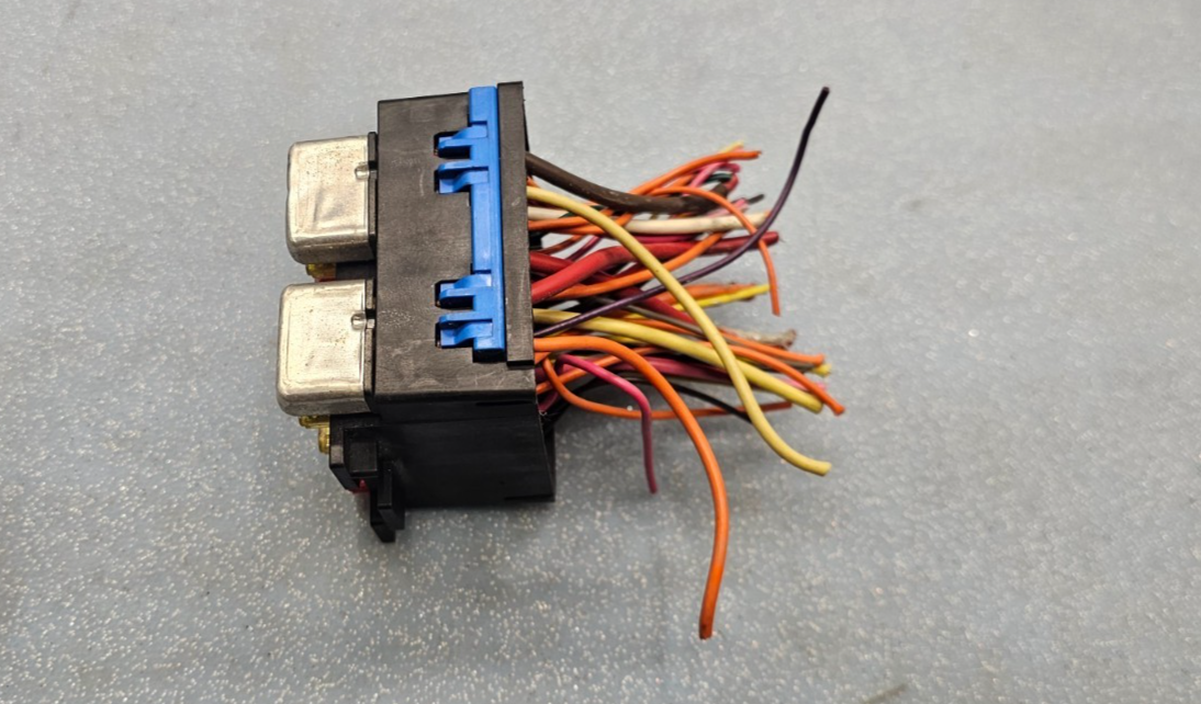 🔥95-00  Silverado Sierra Tahoe yukon Cabin Fuse Box Relay Junction Block Black