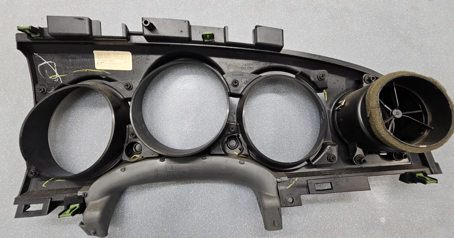 🔥01 -05 CHRYSLER PT CRUISER DASH INSTRUMENT SPEEDOMETER CLUSTER BEZEL SILVER