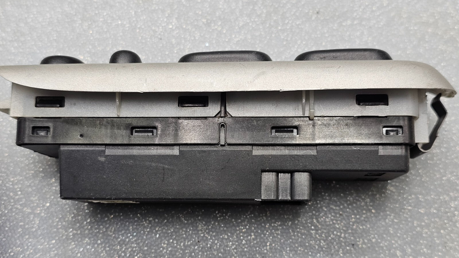01-07 Escape Mariner Tribute Front Left Driver Master Door Window Switch LT Tan