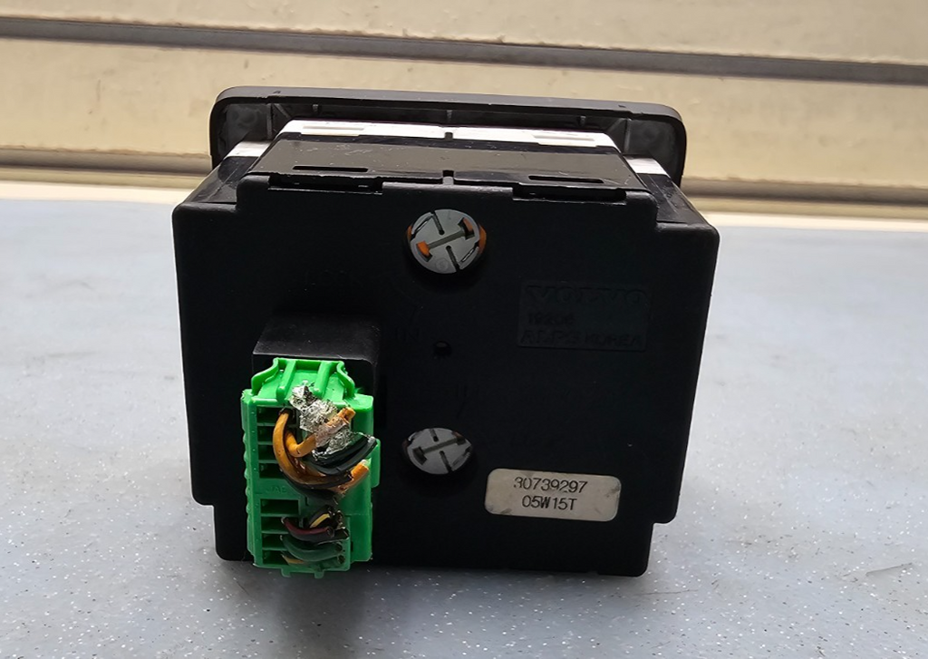 🔥05-10 VOLVO V50 Headlight Control Switch black oem