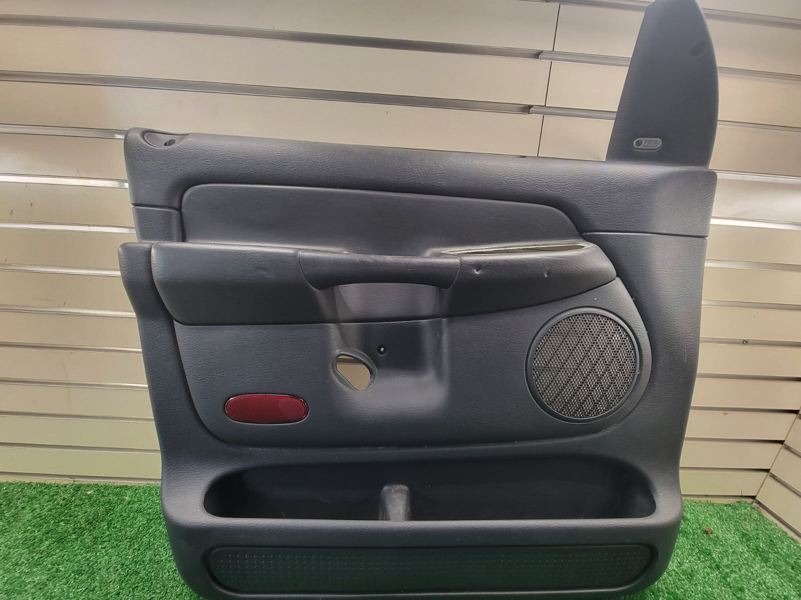🔥2002-2005 DODGE RAM 1500 2500 Front LH Driver Door Trim Panel Black OEM D11