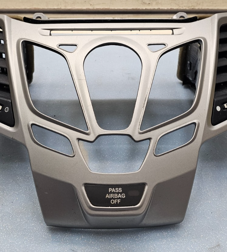 🔥11-13 FORD FIESTA MK6 Sport Dash AM FM Radio Bezel Stereo Display CD SILVER
