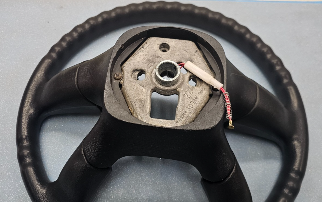 🔥03-06 SILVERADO SIERRA YUKON TAHOE SUBURBAN STEERING WHEEL LEATHER BLACK