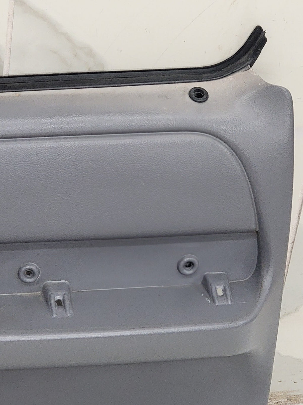 92-96 Ford F150 F250 BRONCO Door Panel Front RIGHT Passen 1/2 manual GRAY D18