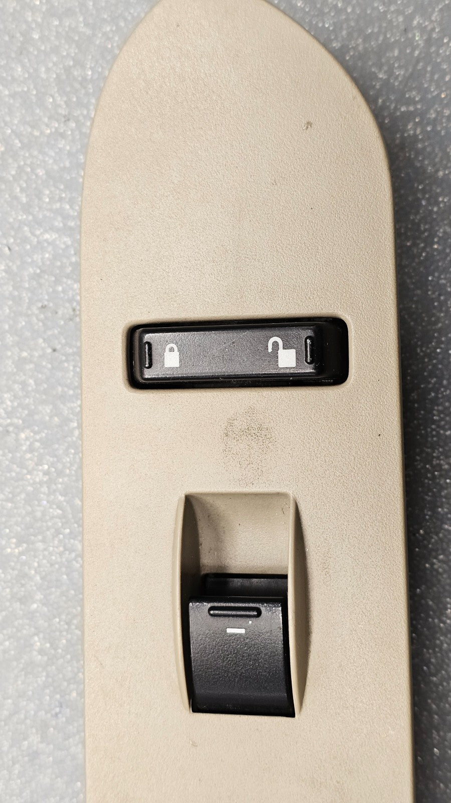 🔥05-07 Five hundred Montego Right Passenger Power Window Switch Tan