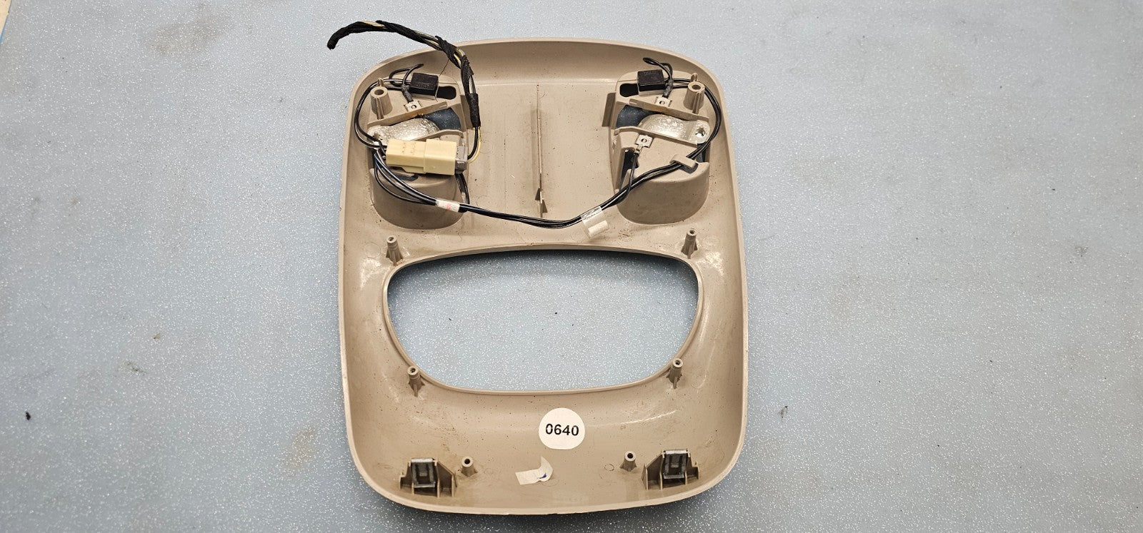🔥02-05 Dodge RAM Overhead Console DOME Light Roof Storage Compartment TAN 05