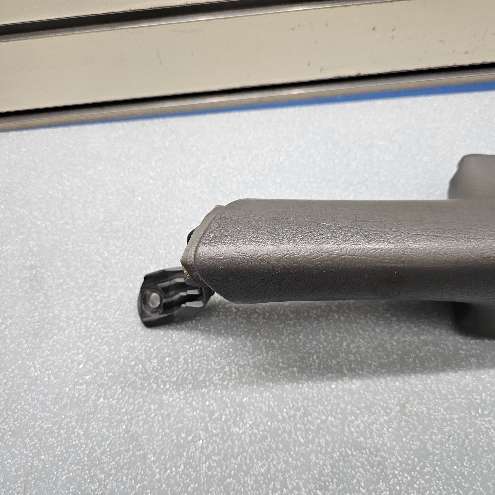 🔥02-09 TRAILBLAZER Door Panel ARMREST Pull Handle Front LEFT Driver GRAY H4