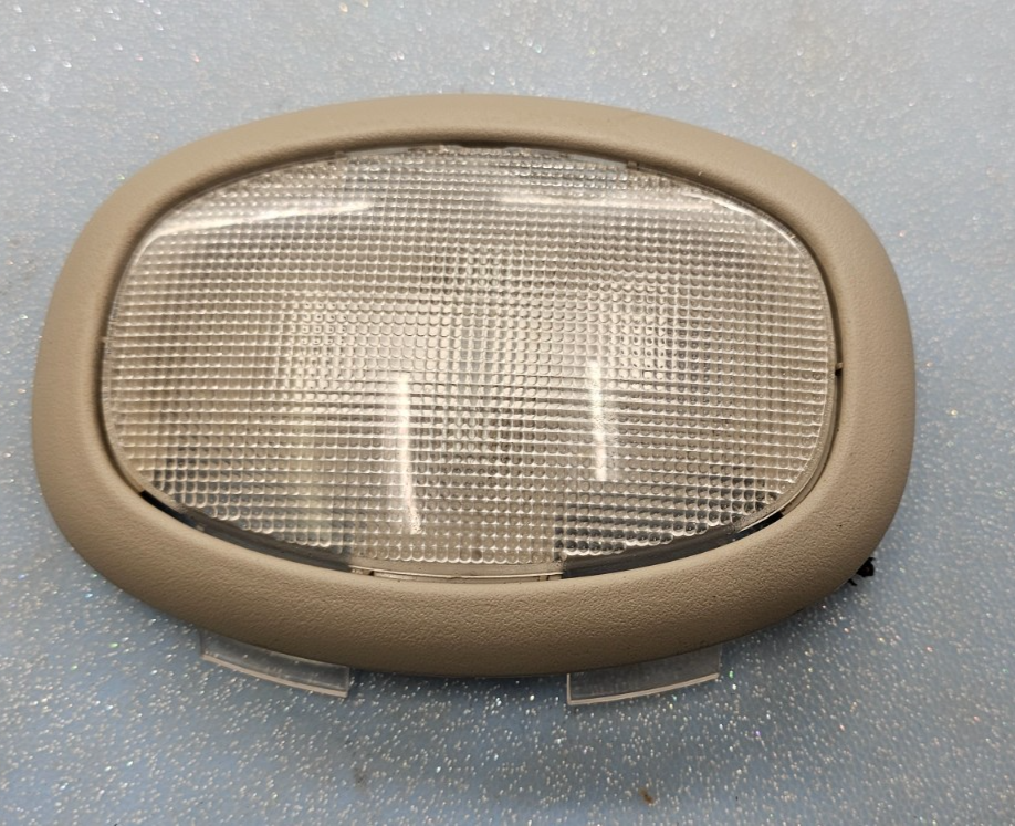 🔥01-04 CHRYSLER VOYAGER OVERHEAD ROOF DOME LAMP LIGHT ASSEMBLY OEM TAN