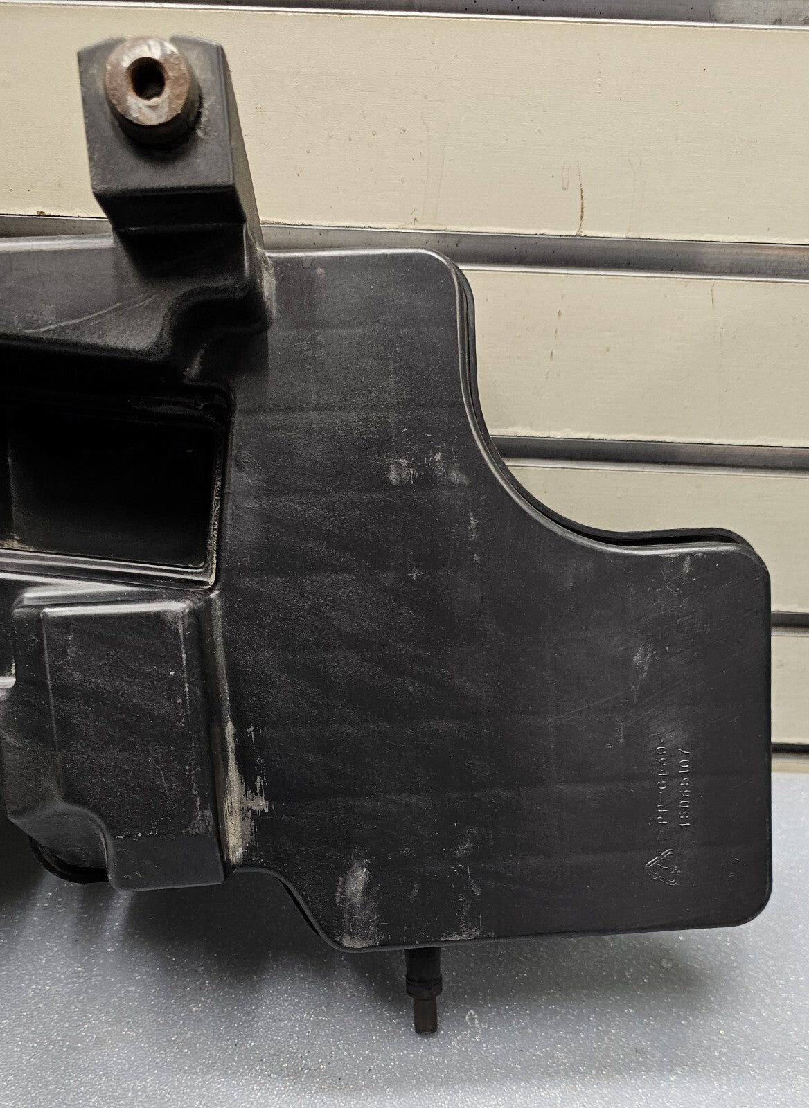 🔥04-06 CHEVY COLORADO GMC CANYON 2.8 2.8L V6 VORTEC AIR INTAKE RESONATOR BOX