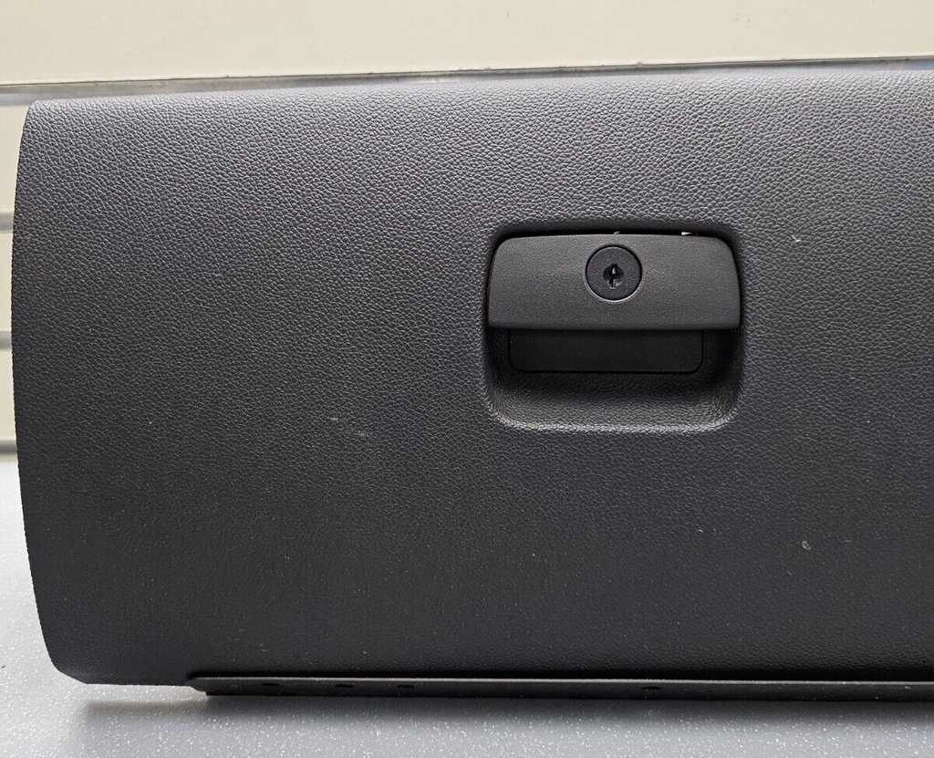07-14 Silverado SIERRA Dash UPPER GLOVE BOX Storage Compartment Door Black G4