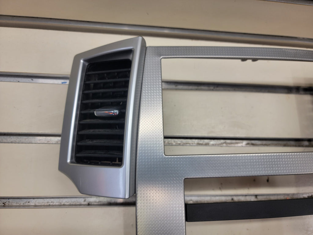 🔥2008-2010 Jeep Grand Cherokee Radio Bezel Center Dash Trim Temperature Control