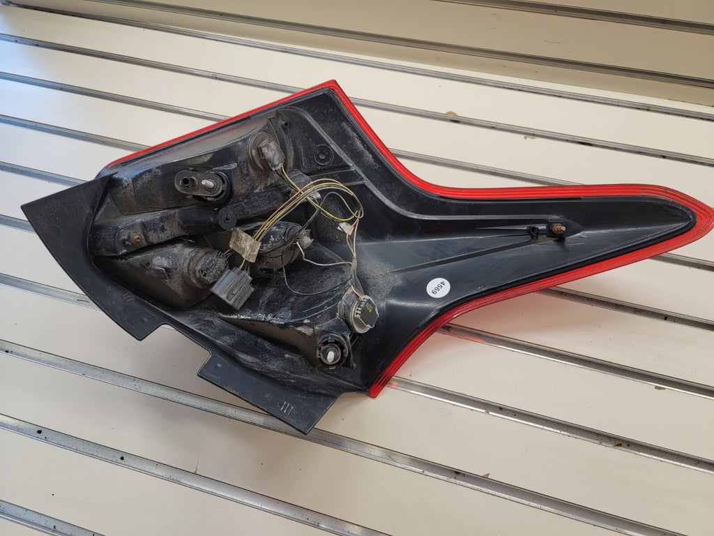🔥2012-2014 Ford Focus Hatchback Tail Light taillight right passenger side