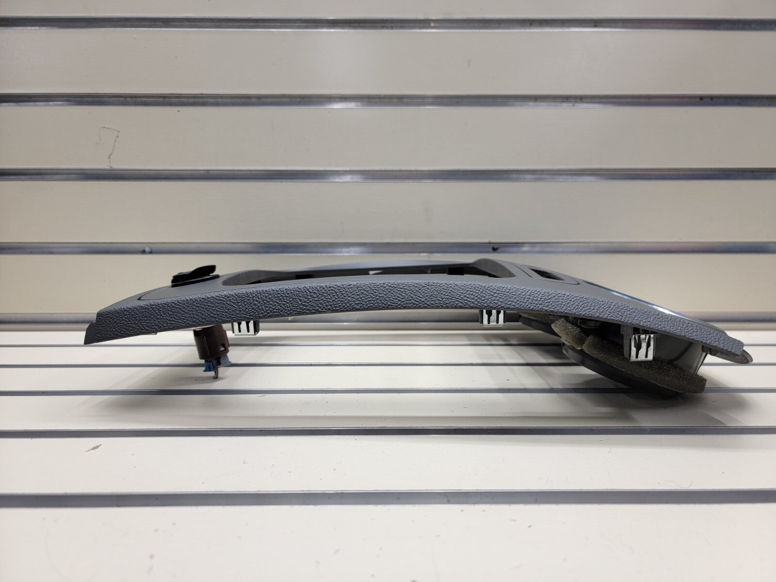 🔥2006-2011 Chevrolet HHR Center Dash Radio Trim w Vents B37 grey