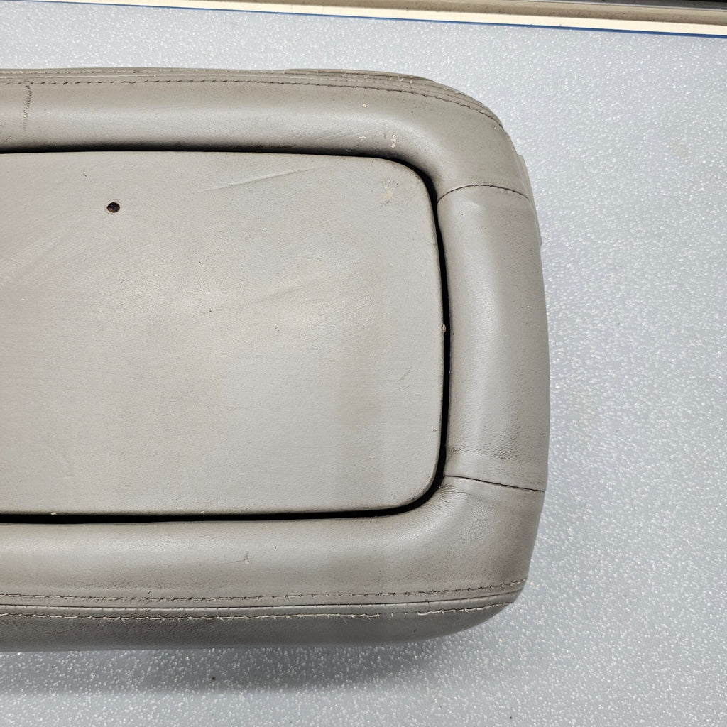 🔥01-02 Yukon Escalade Center Console Armrest Lid Cover Assembly LIGHT TAN L8