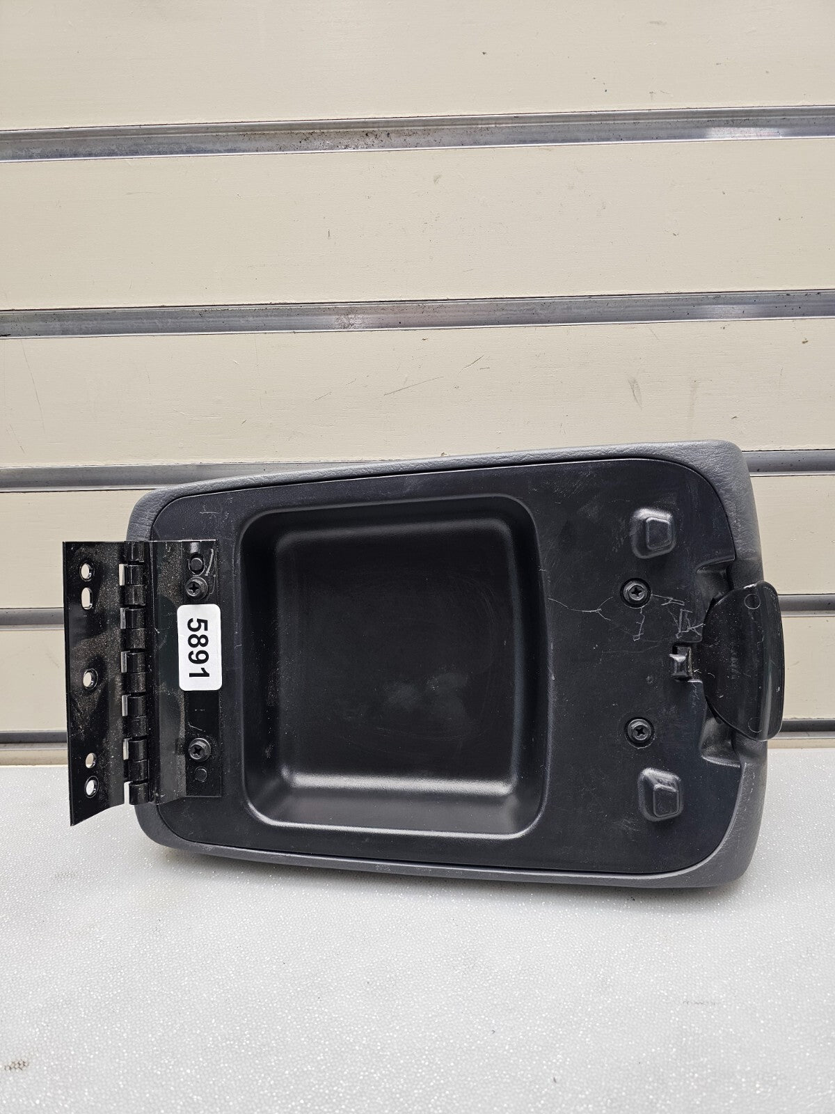 🔥2002-2007 Jeep Liberty Center Console Arm Rest Lid Black OEM
