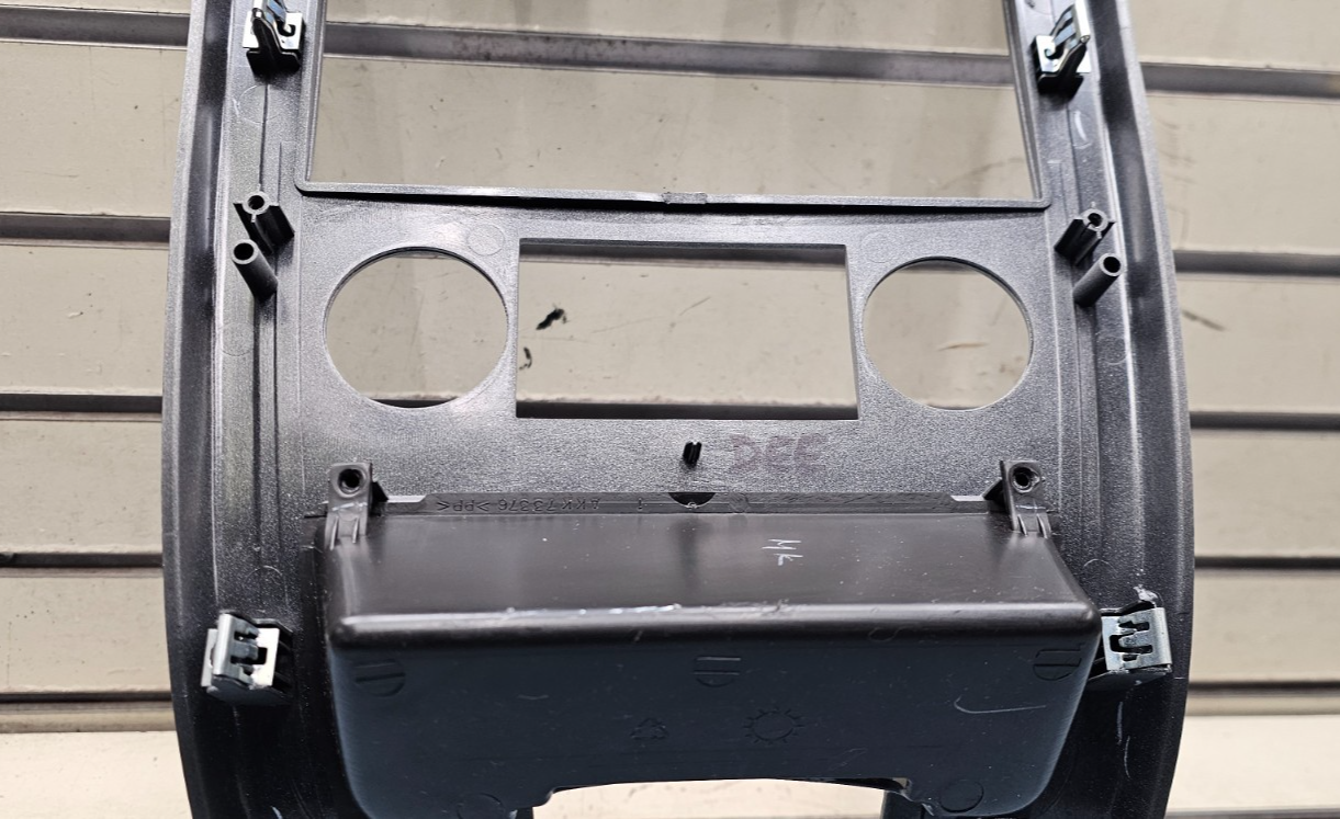 🔥07-09 Chevy Equinox Center Dash Radio Climate Bezel Surround Trim Silver