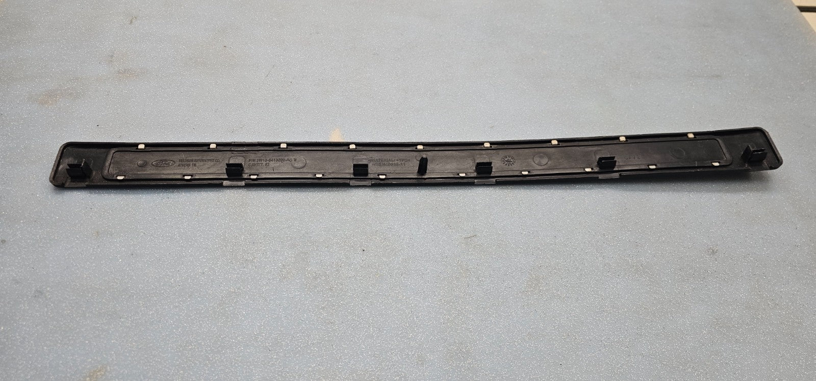 🔥2003-2011 Lincoln Town Car OEM Genuine Interior Trim Door Sill Plate