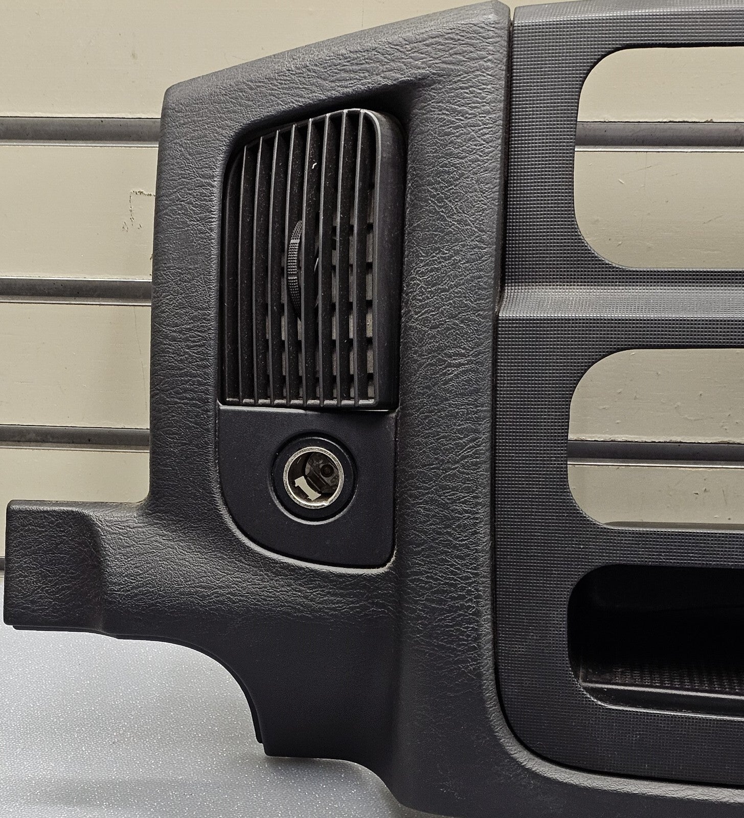 🔥02-05 Dodge RAM Dash RADIO Audio Stereo Bezel Climate Trim Panel Black B10