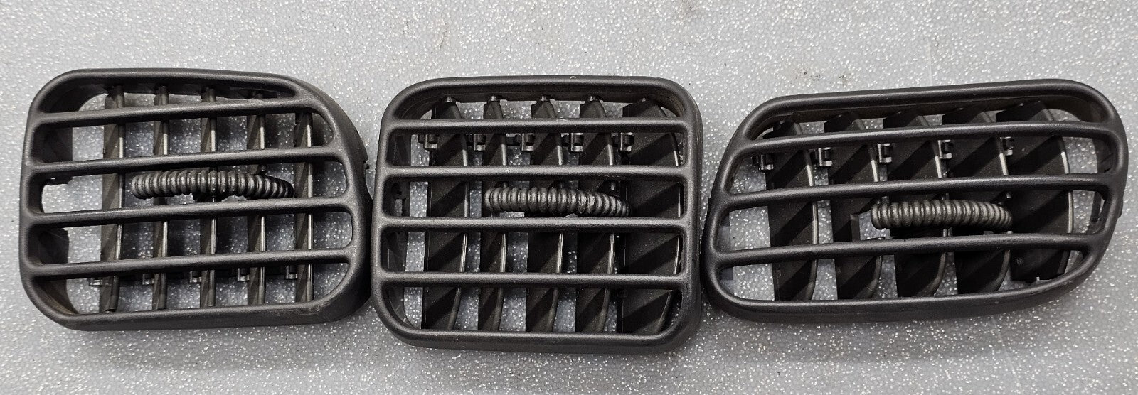 98-05 S10 BLAZER SONOMA PICKUP TRUCK DASH CENTER HEATER AIR VENT CLIMATE FILTER
