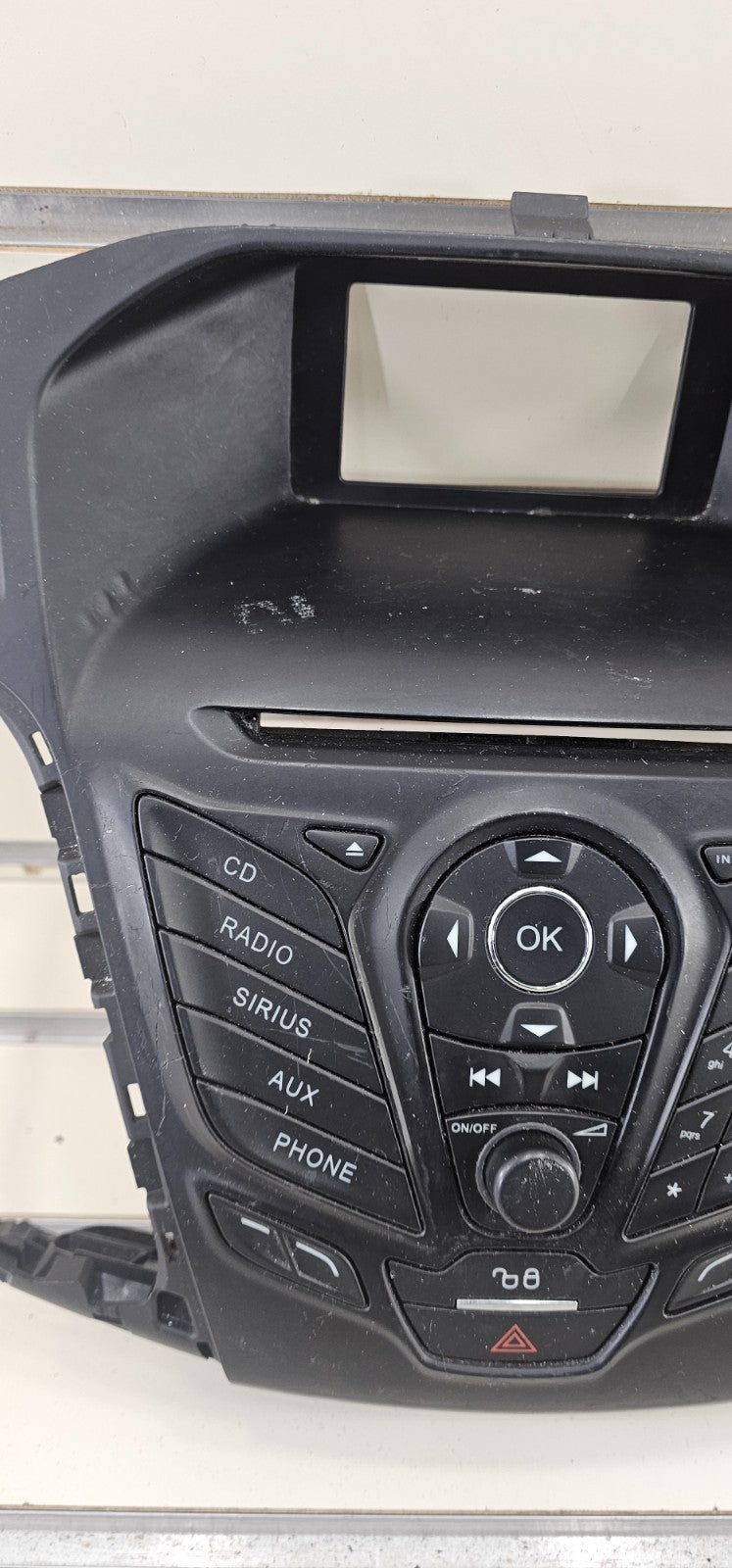 🔥12-14 FORD FOCUS CENTER DASH RADIO DISPLAY PANEL SURROUND BEZEL TRIM BLACK OEM