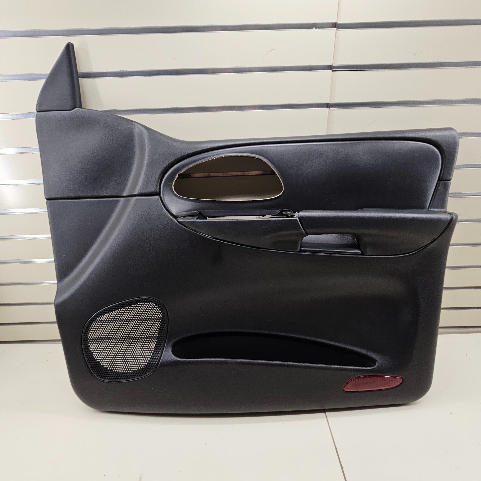 🔥2002-2009 CHEVY TRAILBLAZER Door Panel  Front RIGHT Passenger Armrest BLACK D8