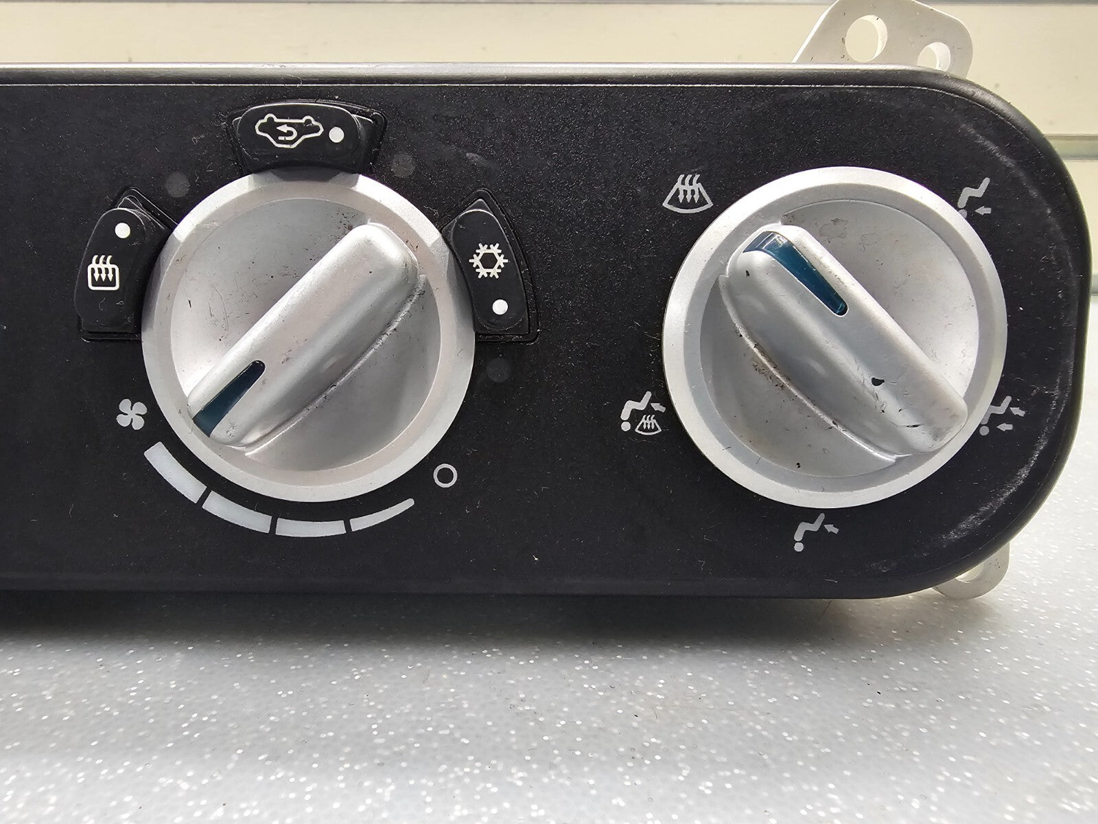 07-09 Patriot Compass Caliber Dash Heater Climate Temperatur Control Conditioner