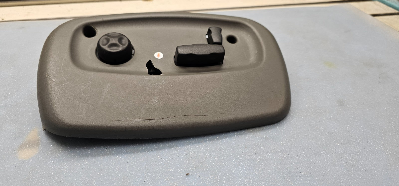 🔥2002-2005 GMC Envoy Power Directional Seat Switch LEFT DRIVER Side GRAY OEM