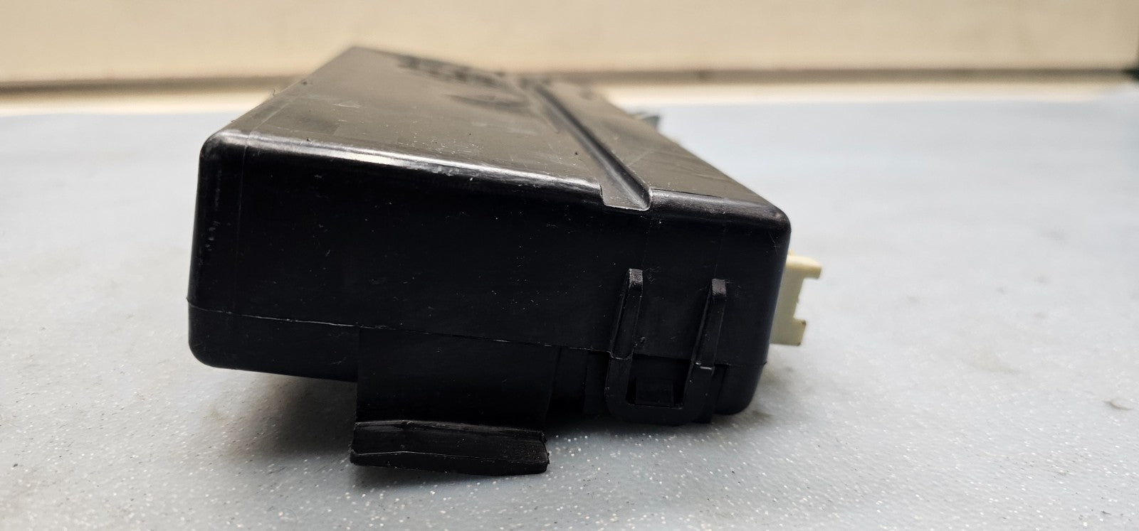 🔥02-03 Saturn Vue V6 BCM Body Control Module Computer