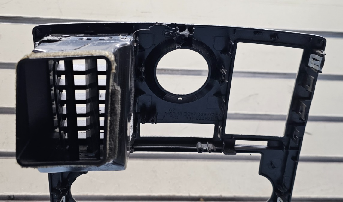 🔥05-07 CHRYSLER 300 CENTER DASH RADIO BEZEL CENTER TRIM PANEL SILVER OEM B16