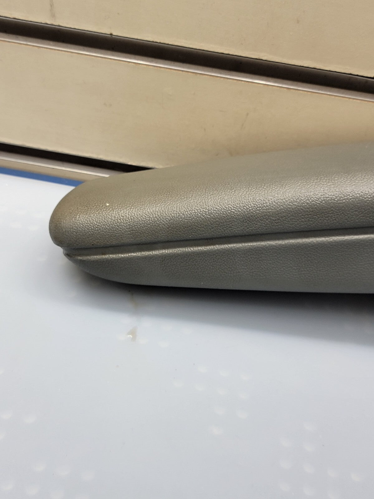 08-11 CARAVAN TOWN & COUNTRY LEFT DRIVER SIDE FRONT SEAT ARMREST LIGHT GRAY