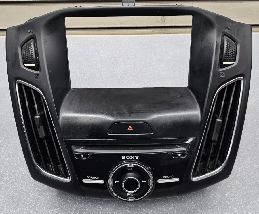 🔥15-17 Ford Focus SE Dash Trim Panel Radio Player Climate Control Bezel Black