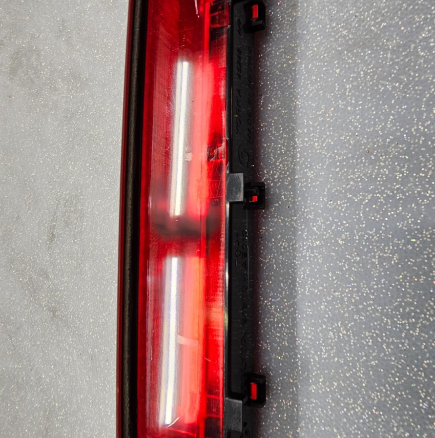 🔥04-10 Toyota Sienna Lift Gate High Mount LED 3rd Third Brake Light Tail Light