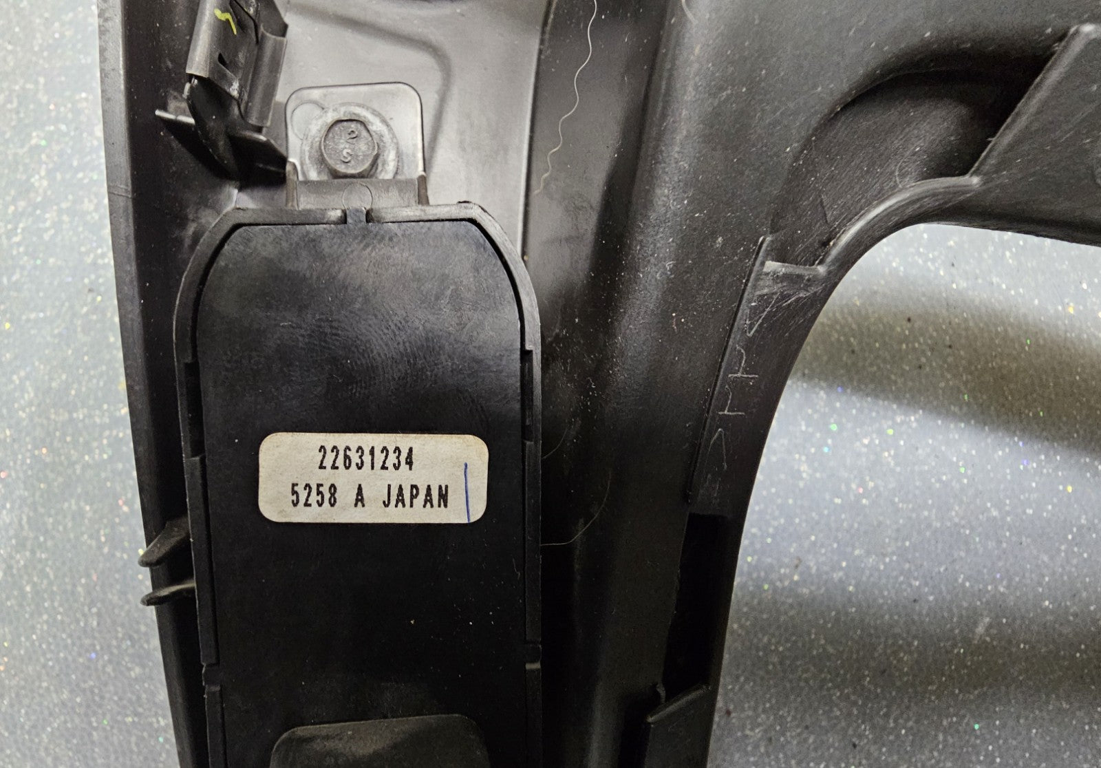 🔥06-07 Saturn Vue Console Master Power Window Switch Shifter Bezel OEM