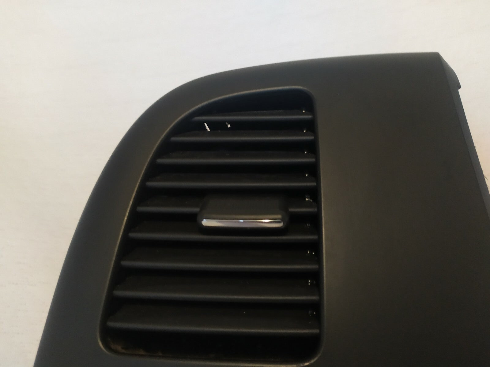07-13 Silverado SIERRA Dash A/C Heater AIRVENT Front LEFT Driver Side BLACK VT34