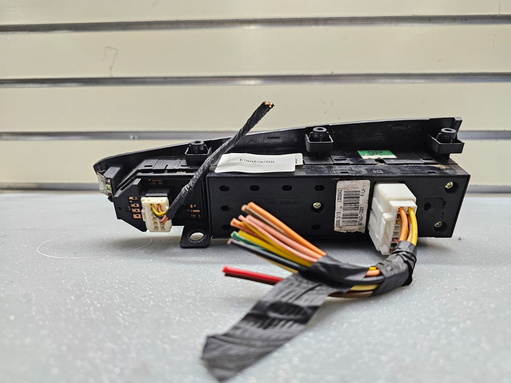 07-10 Hyundai Elantra Power Left Driver Master Main Window Switch Assembly Black