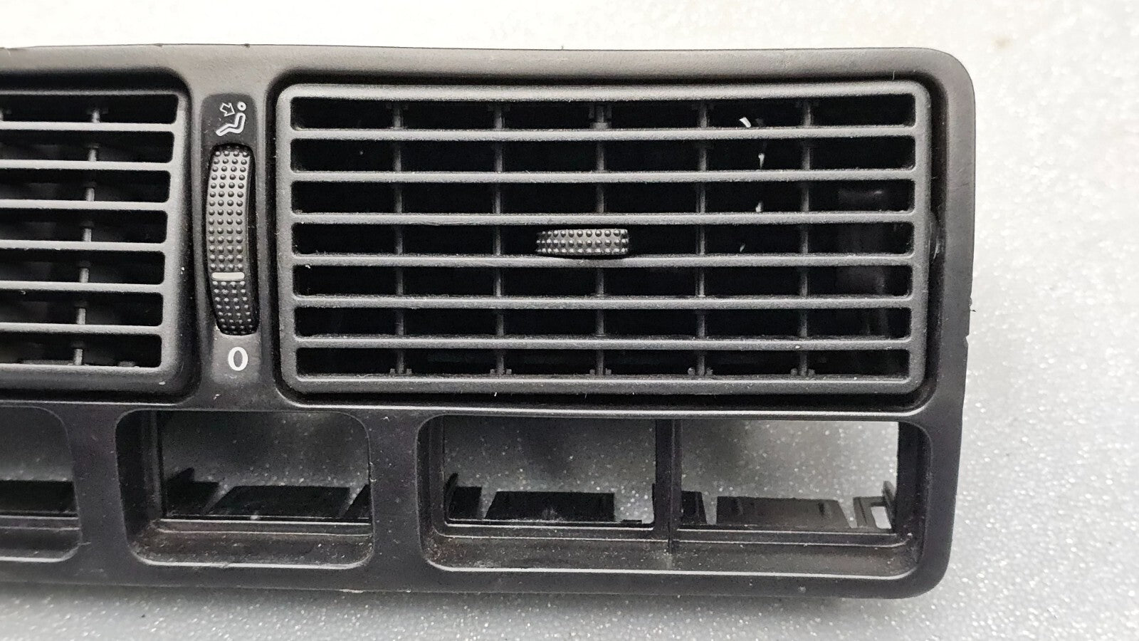🔥97-06 VW GOLF CENTER DASH AC HEATER WARMER INTERIOR AIR VENT GRILLE OEM