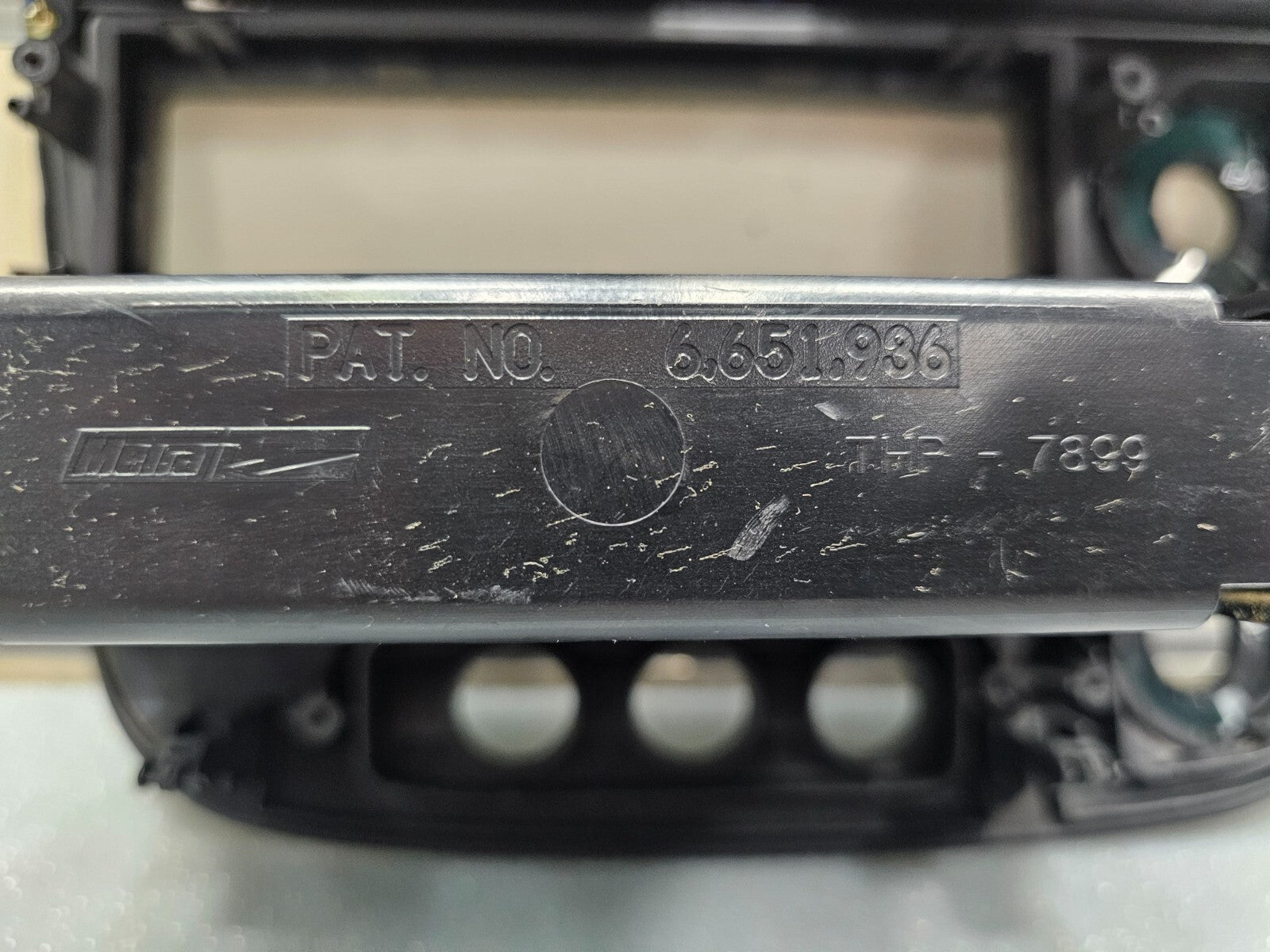 01-05 HONDA CIVIC DASH AM FM RADIO DISPLAY BEZEL CLIMATE CONTROL ASSEMBLY BLACK