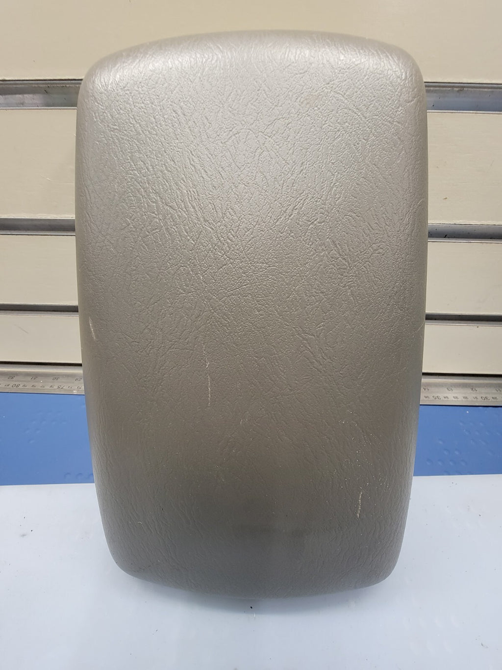🔥2002-2007 Jeep Liberty Center Console Arm Rest Lid Gray OEM