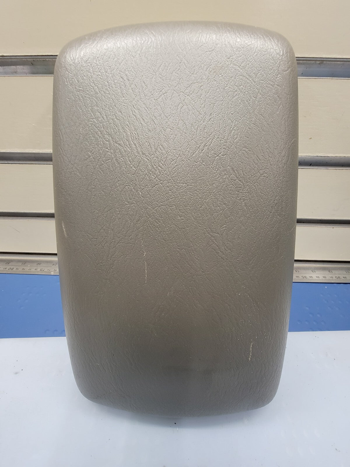 🔥2002-2007 Jeep Liberty Center Console Arm Rest Lid Gray OEM