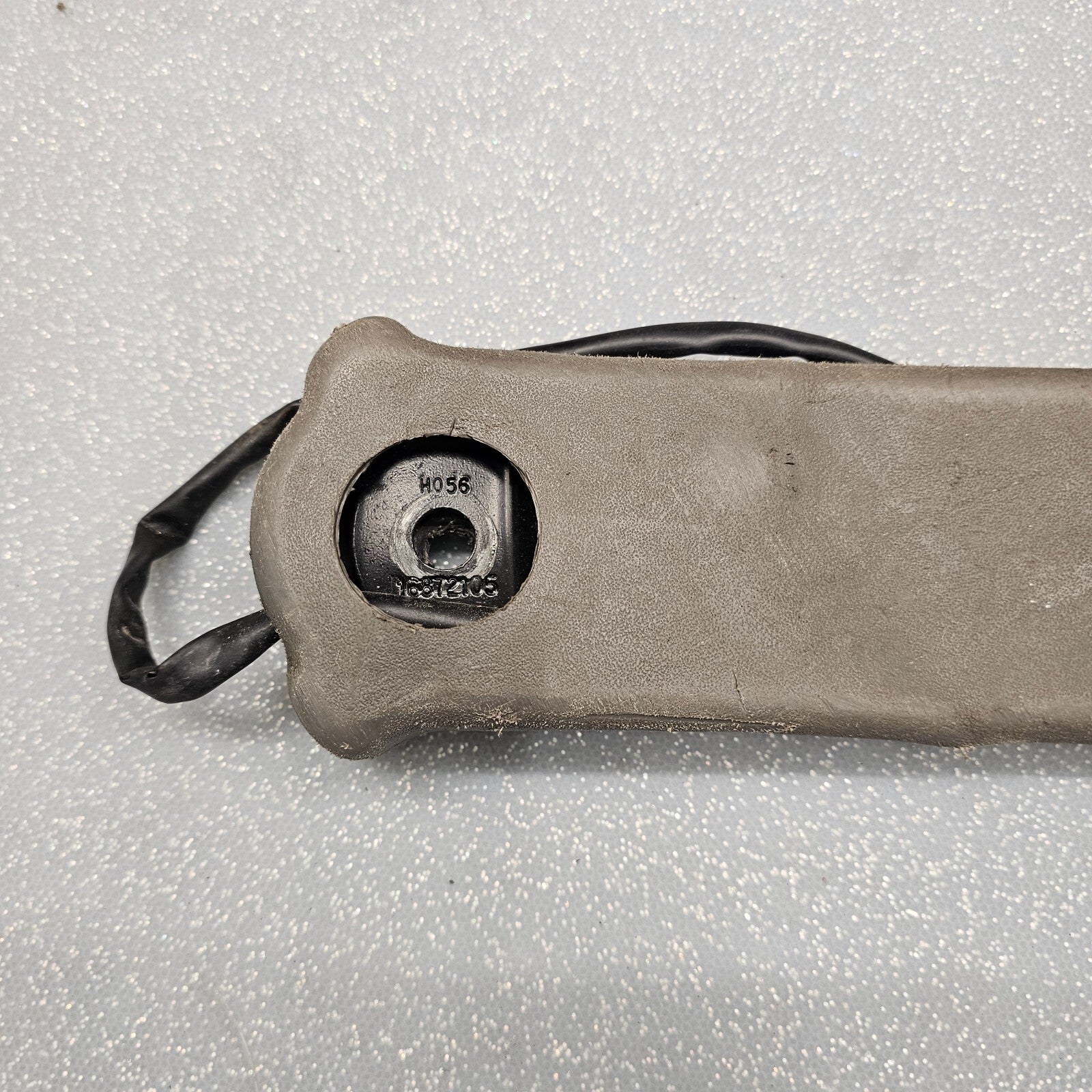 🔥03-10 CHEVY EXPRESS GMC SAVANA RH PASSENGER SEAT BELT BUCKLE LATCH RECEIVER
