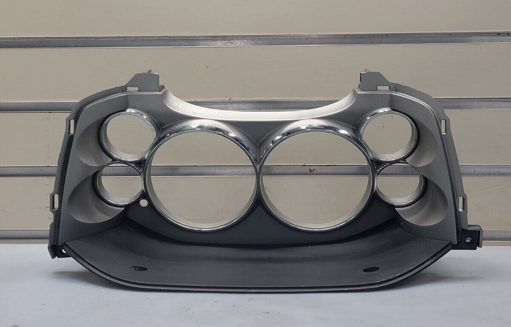 07-13 CHEVY SILVERADO DASH SPEEDOMETER INSTRUMENT GAUGE CLUSTER BEZEL TRIM B C21