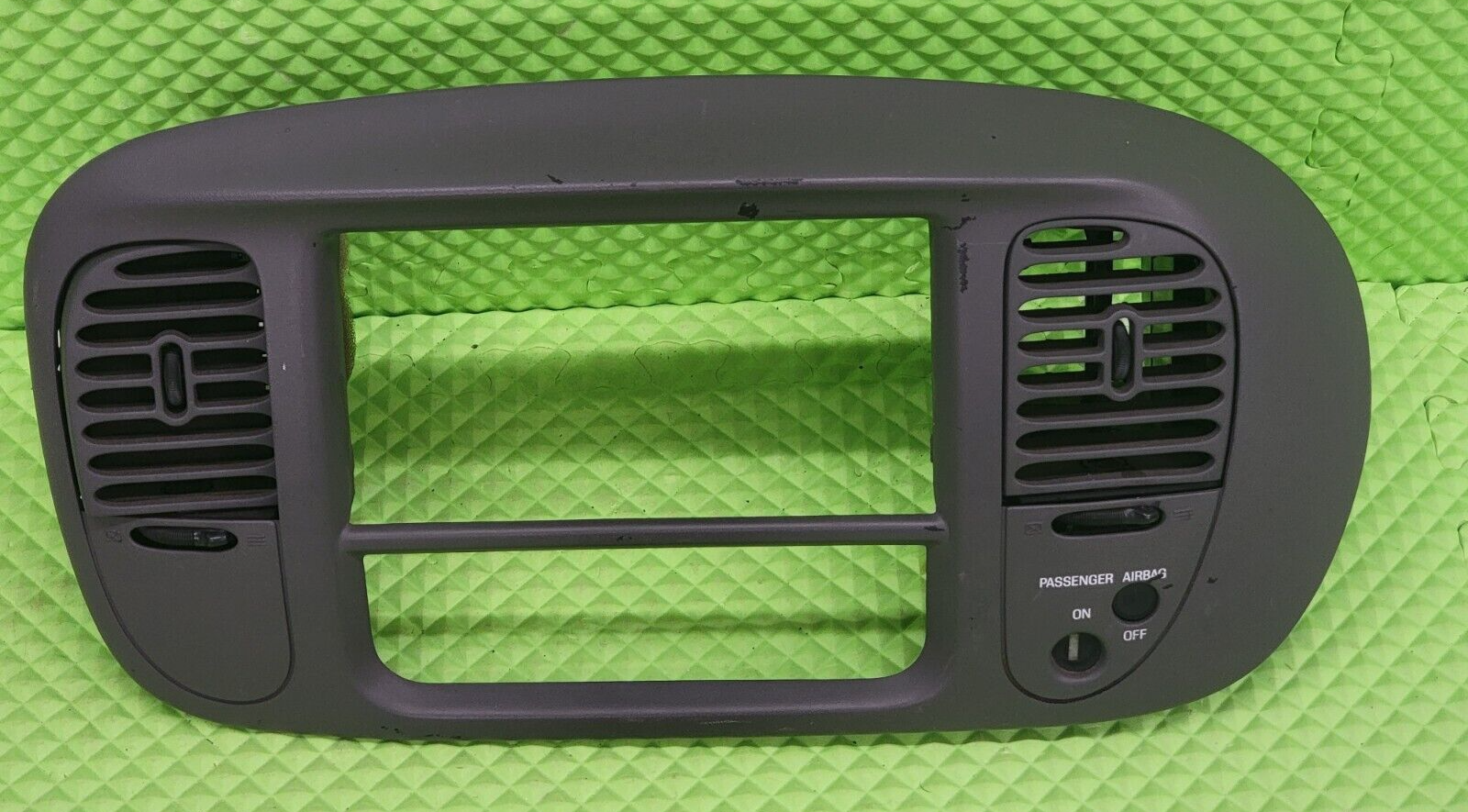 🔥97-03 Ford F150 Center Dash Radio Climate BEZEL Trim Panel🔴AIRBG Line Gray B1