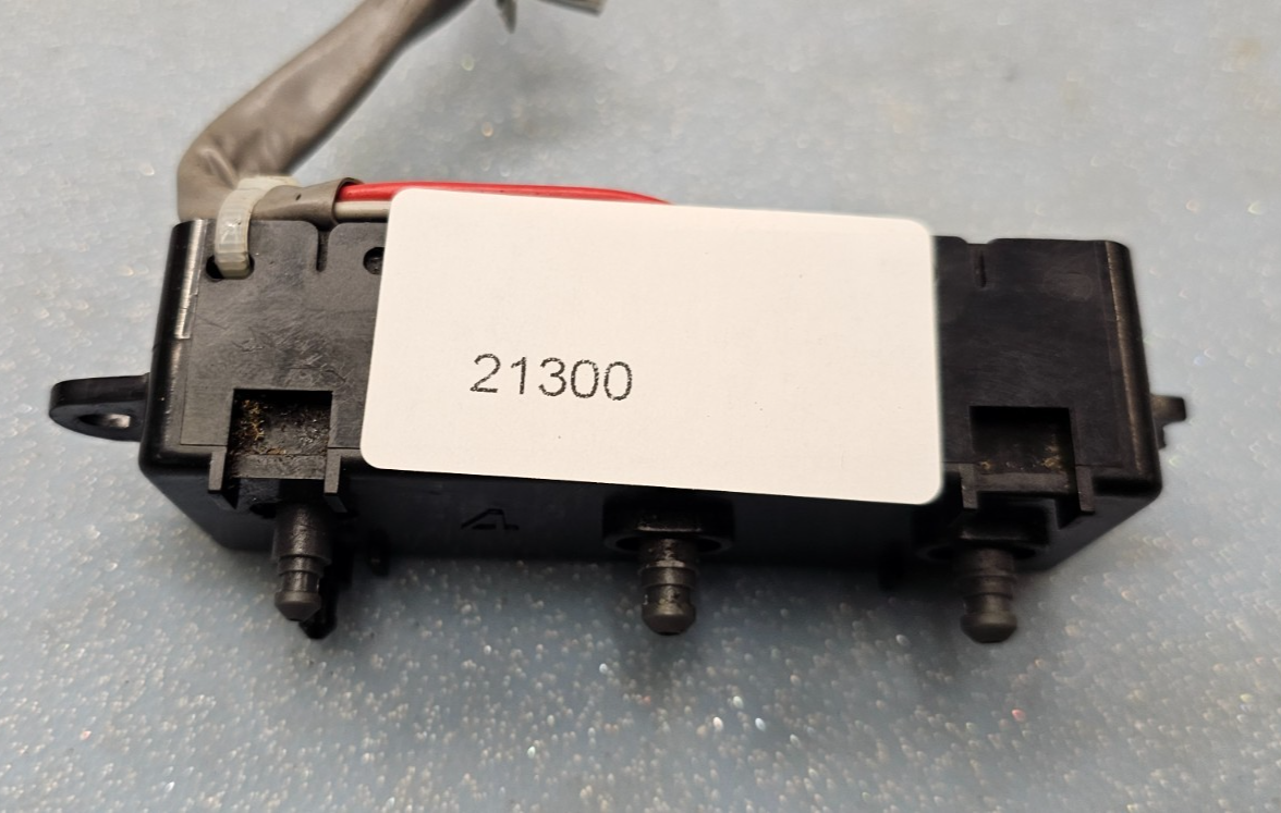 02-08 Nissan Maxima Altima Front Passenger Heat Seat Switch 4 way Assembly Black