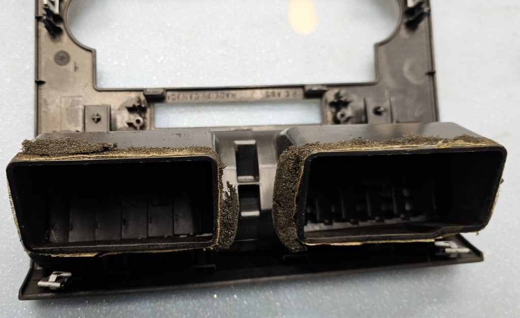 🔥05-07 Dodge Magnum 06-07 Charger RADIO CLIMATE CONTROL DASH BEZEL OEM BLACK