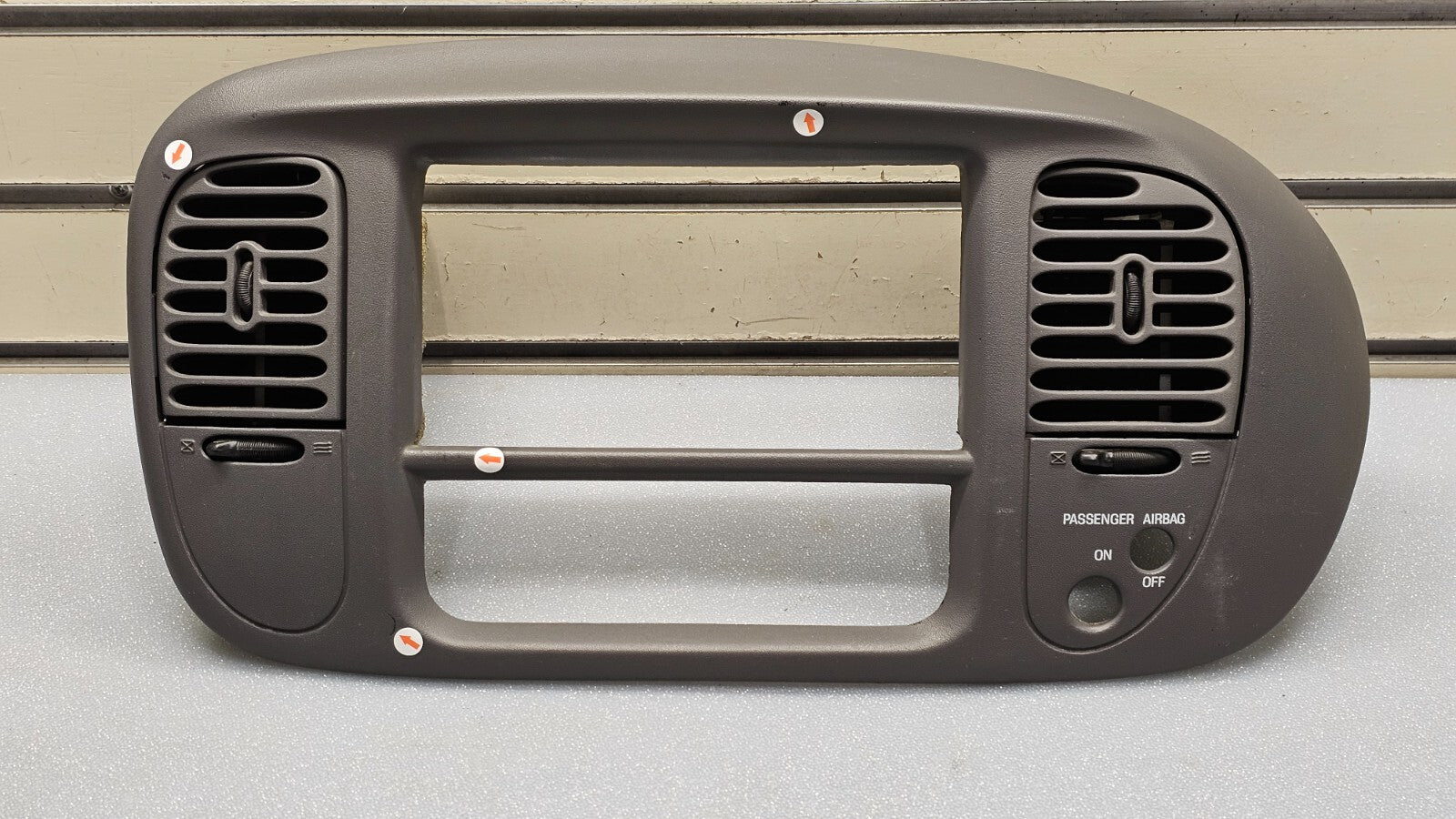 🔥97-03 Ford F150 Center Dash AM FM Radio Climate Trim Stereo BEZEL Panel DK Tan