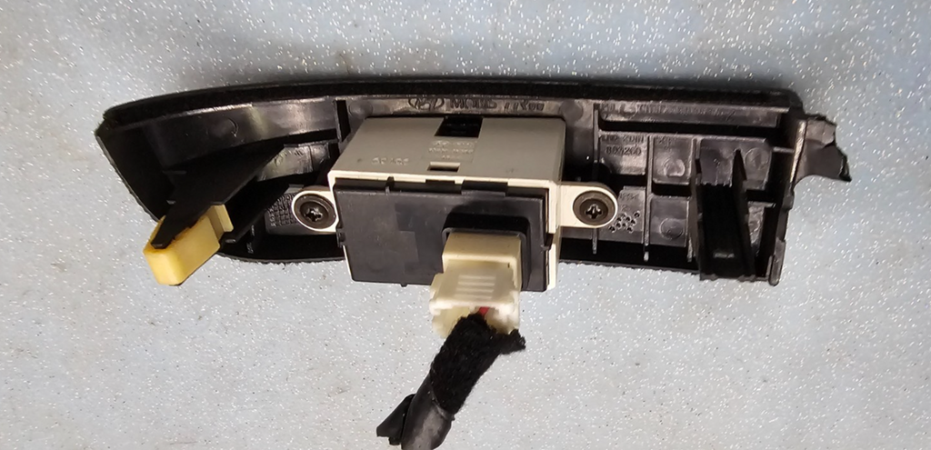 05-07 Sonata Dash Right Passenger Sensor Display Seat Belt Reminder Light Black