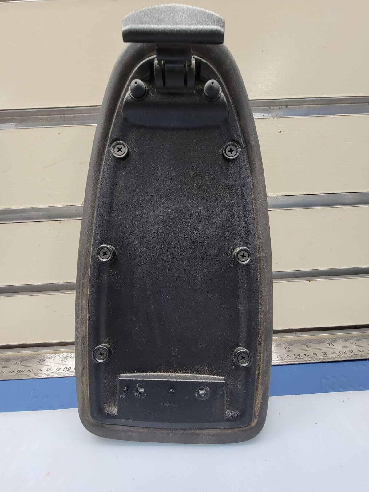 🔥2000-2007 FORD FOCUS CENTER CONSOLE LID ARM RESTER LID TBLACK