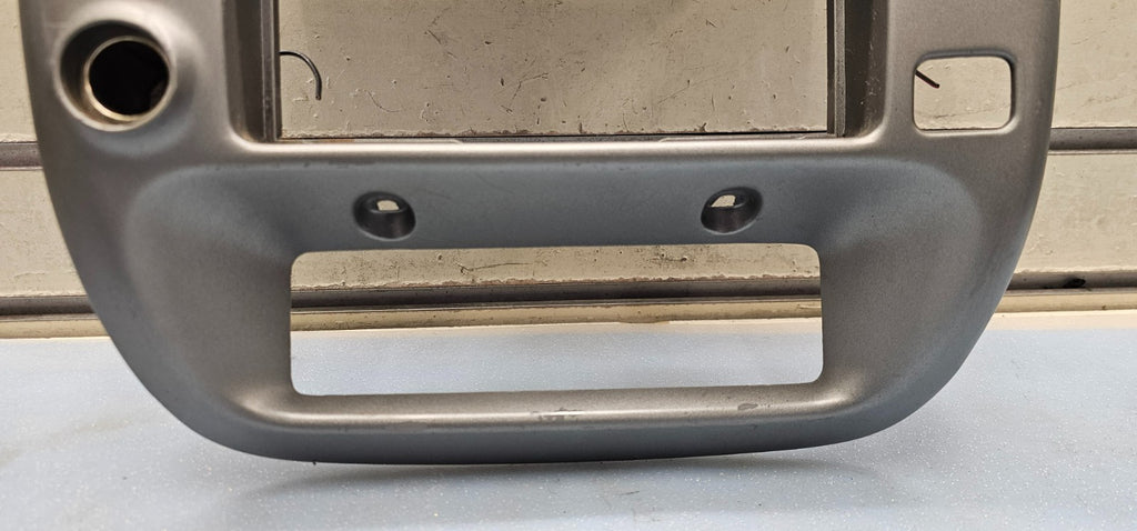 🔥95-10 Ranger EXPLORER Dash AM FM Radio Stereo Display Trim Bezel SILVER OEM B2